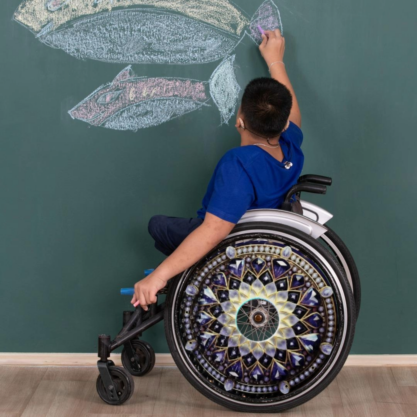 3D Royal Blue Diamonds: 18 inches